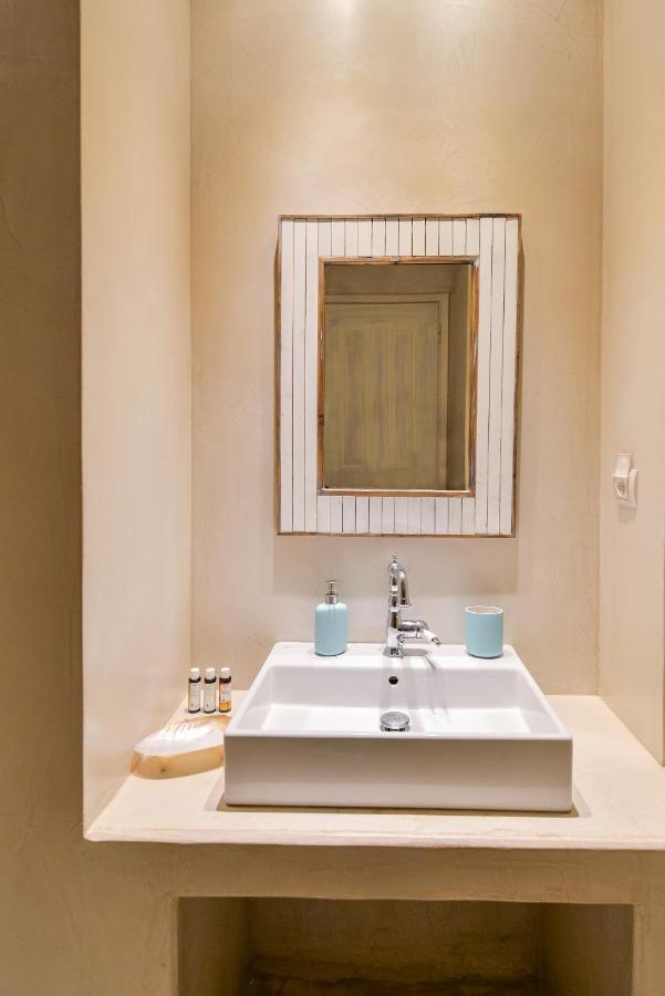 White Memories, Seafront Luxury Apartment Mykonos Mykonos Town Exteriör bild